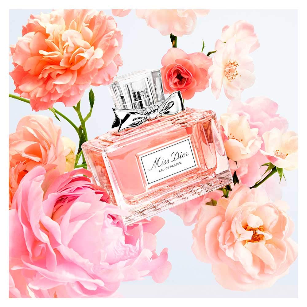 Eau De Parfum Spray 3.4 Fluid Ounce K8371